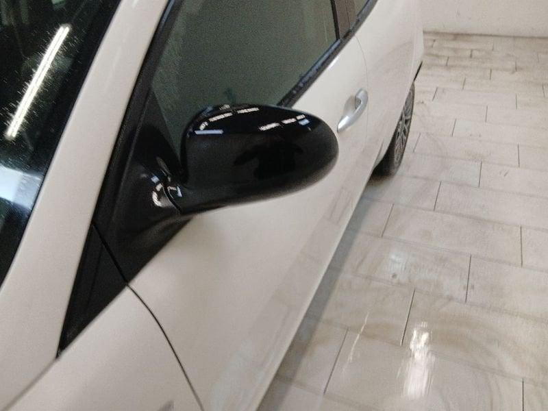 Lancia Ypsilon 1.0 firefly hybrid Gold s&s 70cv 5p.ti