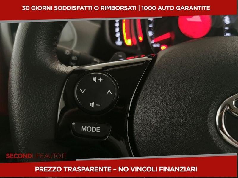Toyota Aygo 5p 1.0 x-play m-mt 72cv
