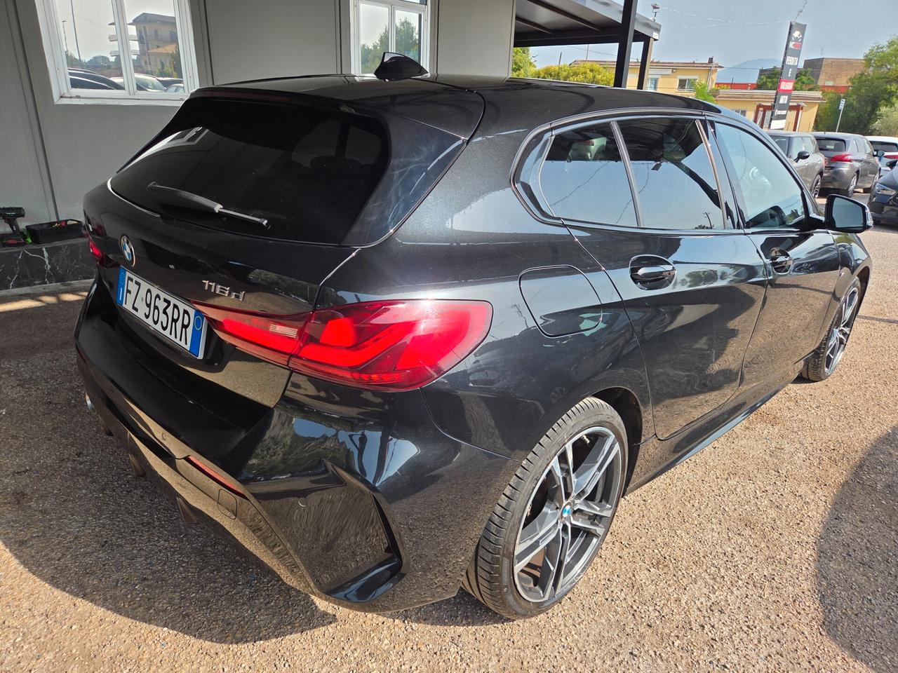 Bmw 116 116d 5p. Msport