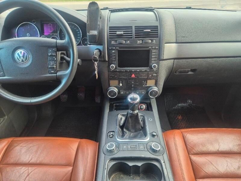 VOLKSWAGEN Touareg 2.5 R5 TDI