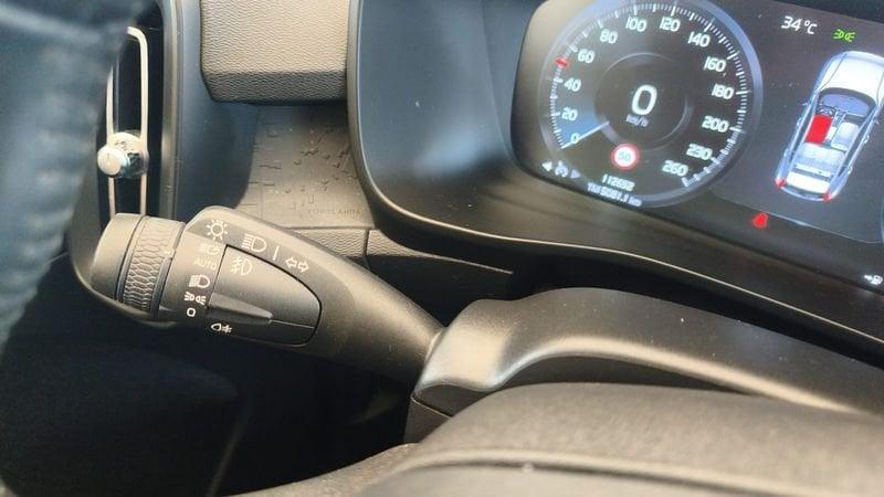 Volvo XC40 D4 AWD Geartronic Business Plus