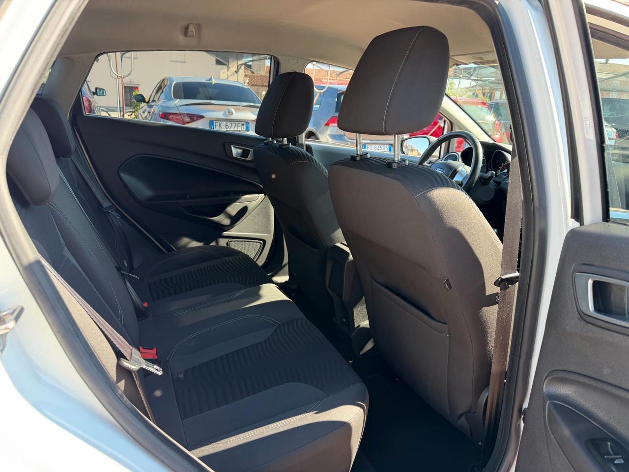 Ford Fiesta 1.5 TDCi 75CV 5 porte Titanium