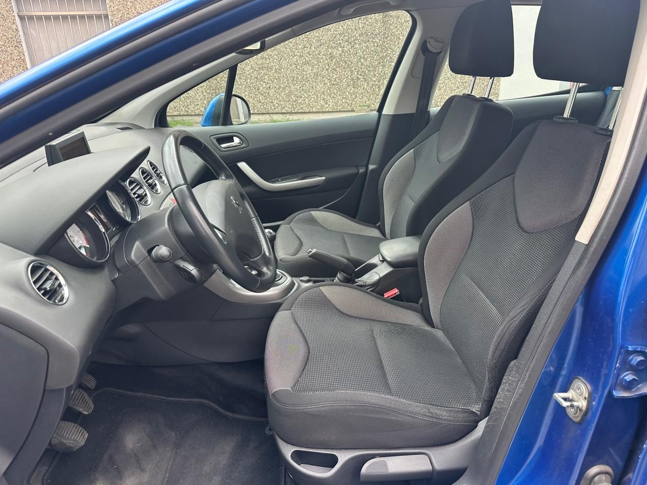 Peugeot 308 1.6 VTi 120CV 5p. Premium - ok neopatentati - euro 5