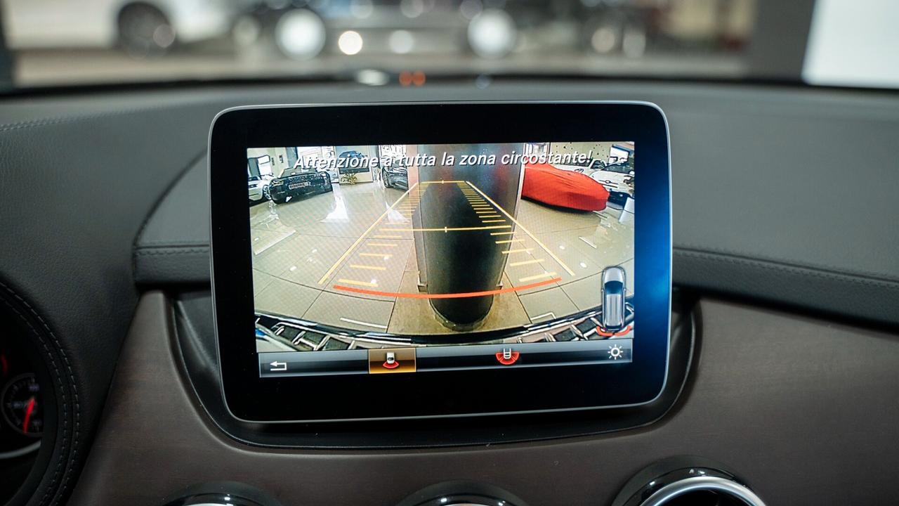 Mercedes-benz B 200 D PREMIUM PLUS AMG TETTO PACK LUCI PELLE XENO NAVI