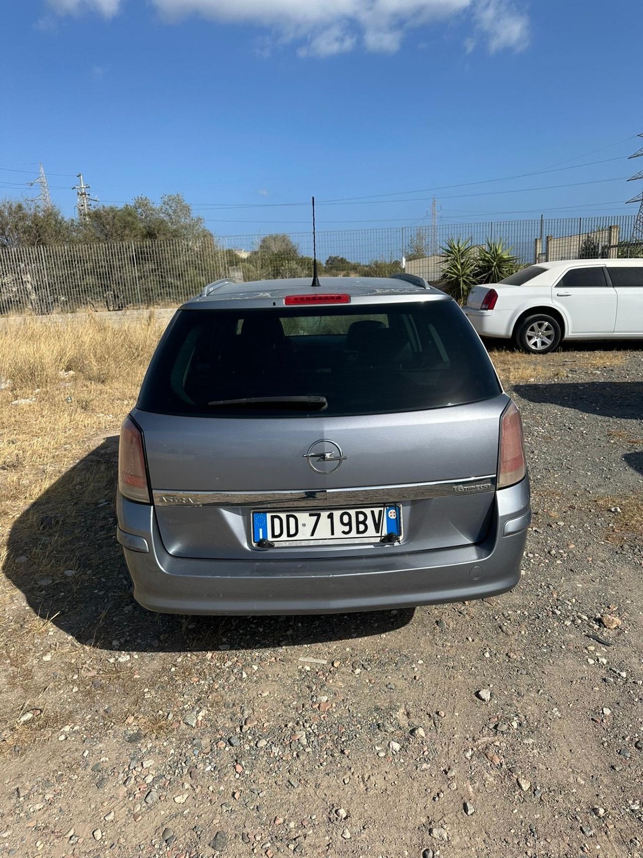 Opel Astra 1.6 Benzina Station Wagon Cosmo