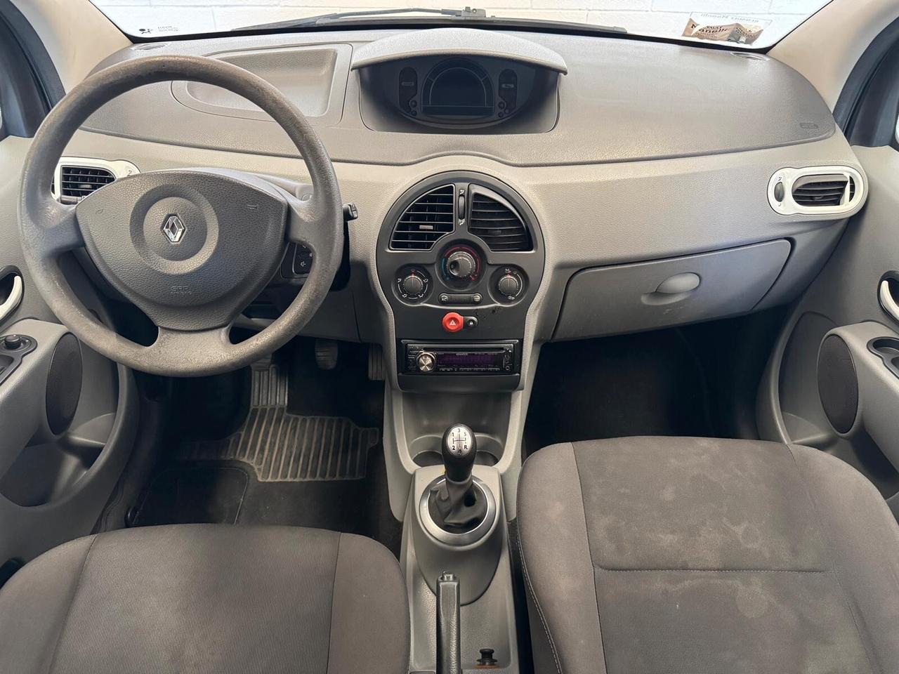 Renault Modus adatta neopatentati