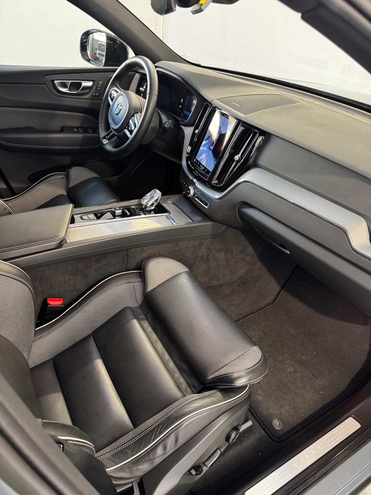 Volvo XC 60 XC60 B4 (d) automatico Business