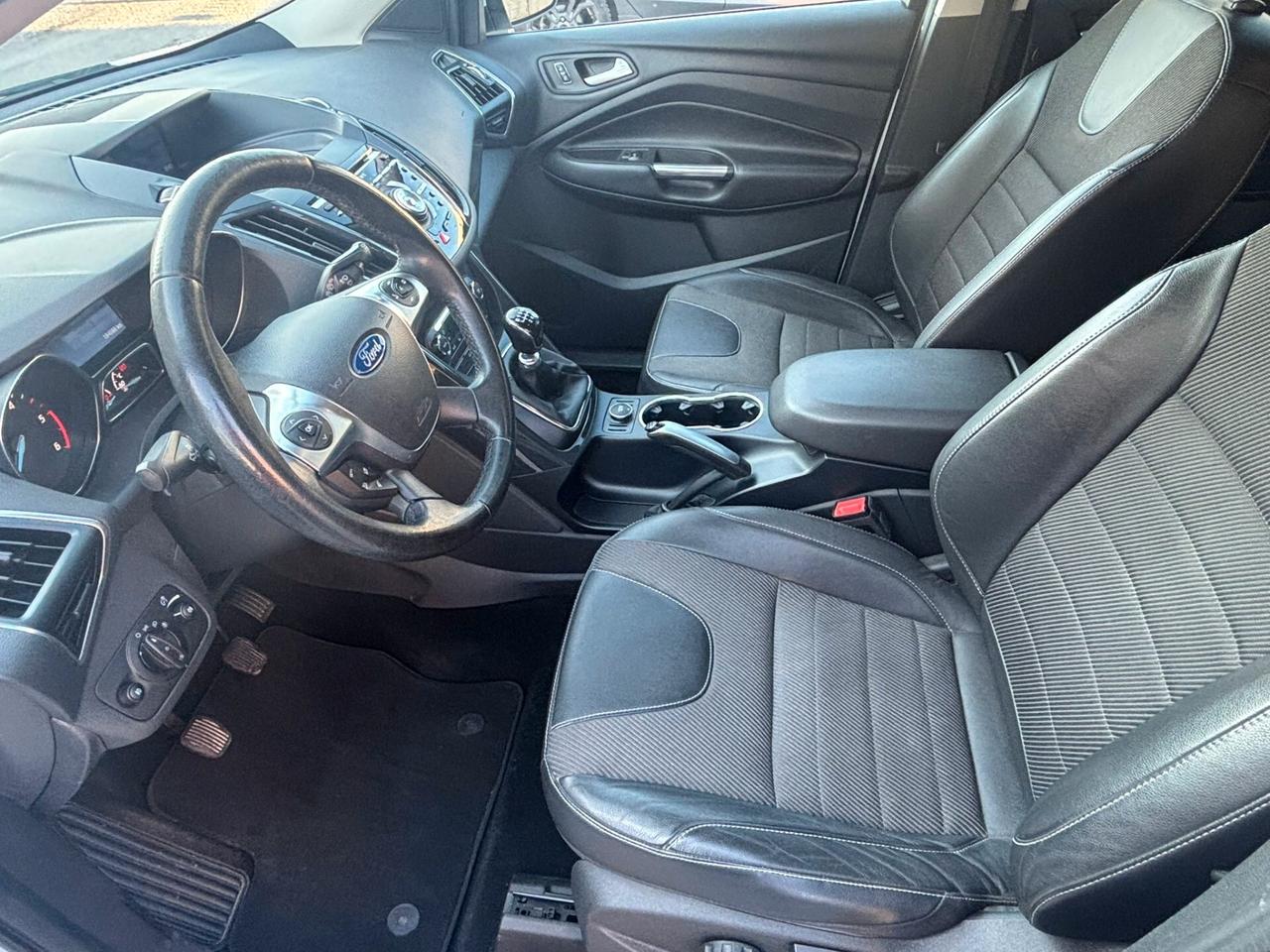 Ford Kuga 2.0 TDCI 150 CV S&S 4WD Titanium