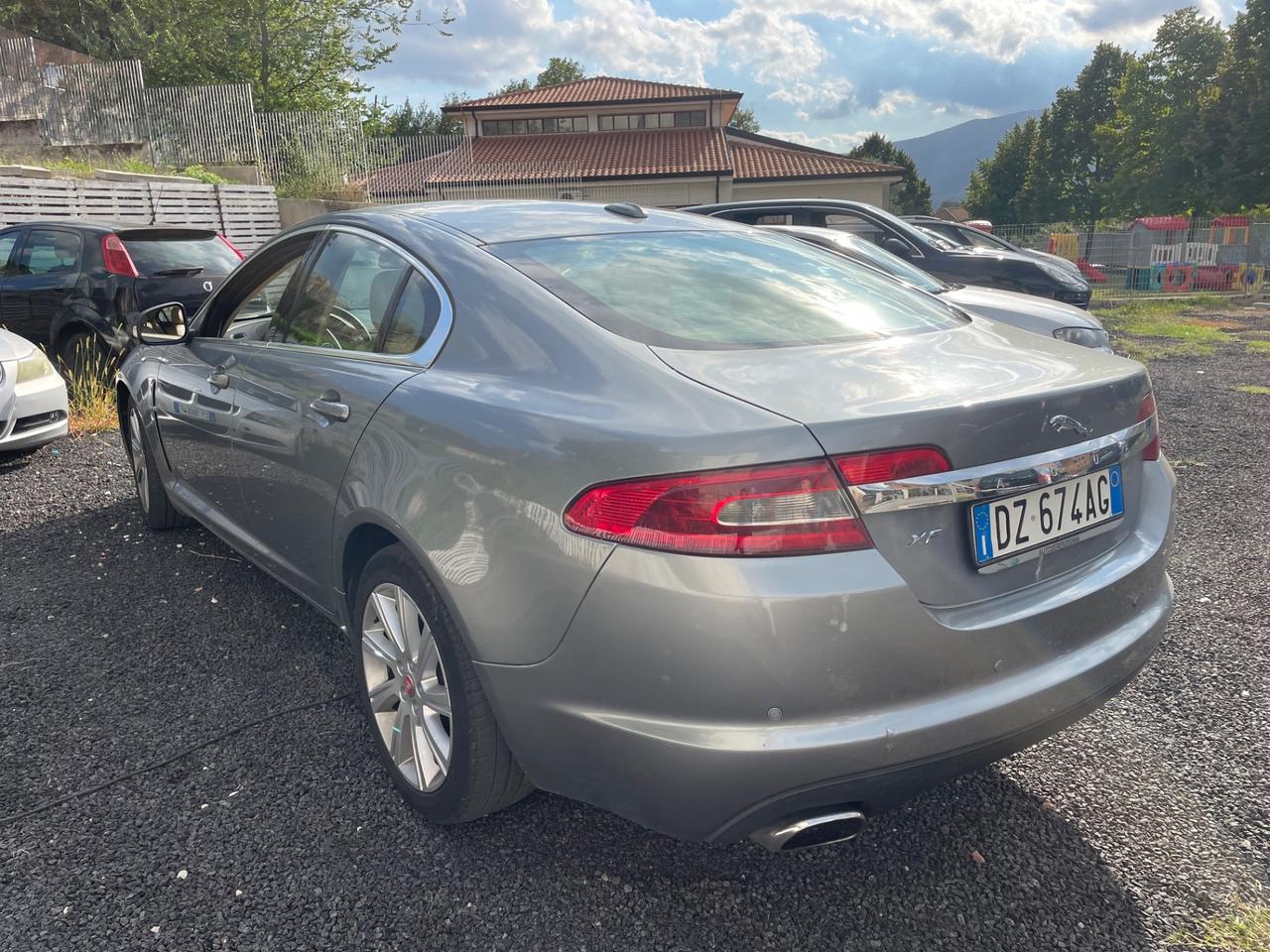 Jaguar XF 2.7D V6 Premium Luxury