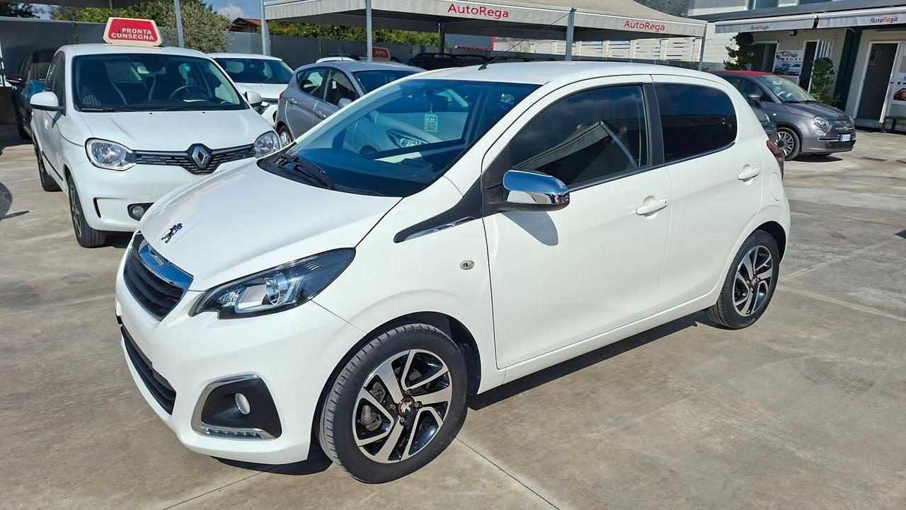 Peugeot 108 5 porte con telecamera post.