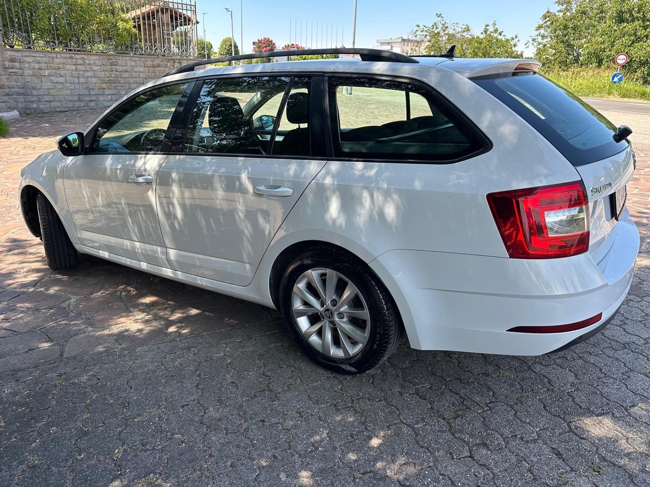 Skoda Octavia 1.4 TSI Wagon Ambition G-Tec