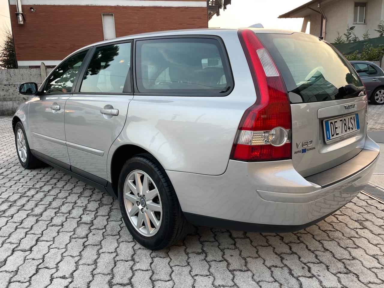 Volvo V50 1.6 16V cat Summum