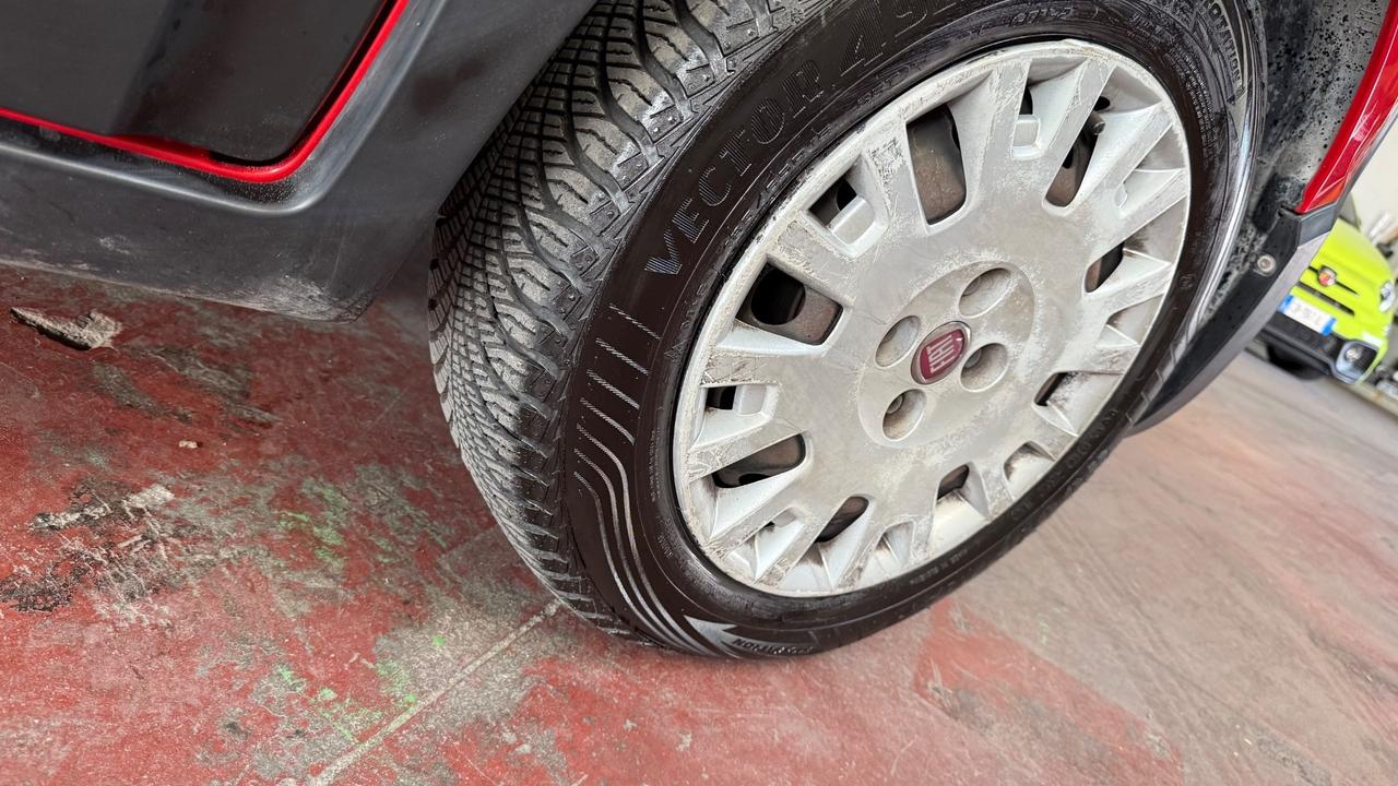 Fiat Fiorino 1.3 MJT 95CV Cargo Adventure