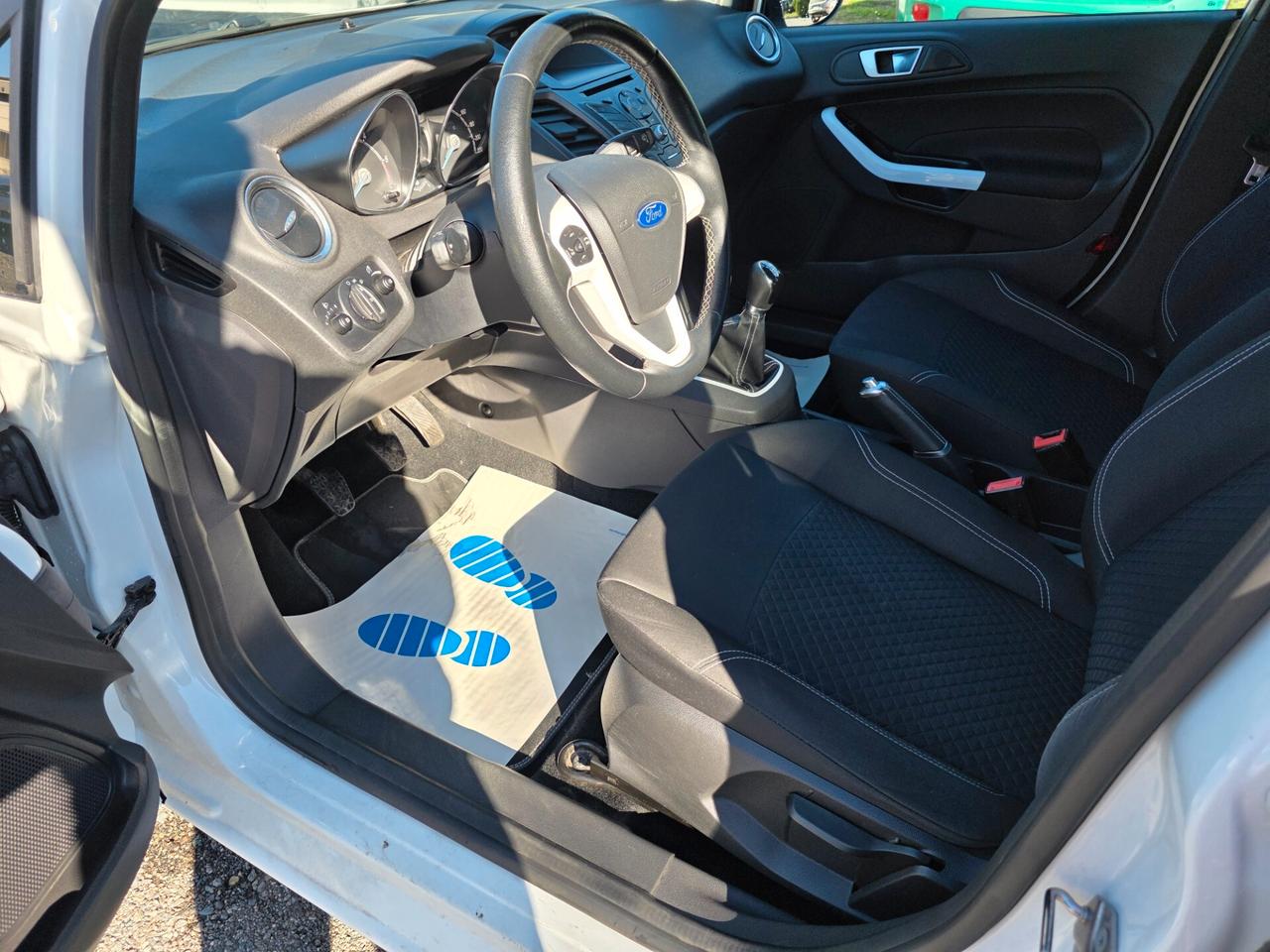 Ford Fiesta 1.5 TDCi Black & White Edition