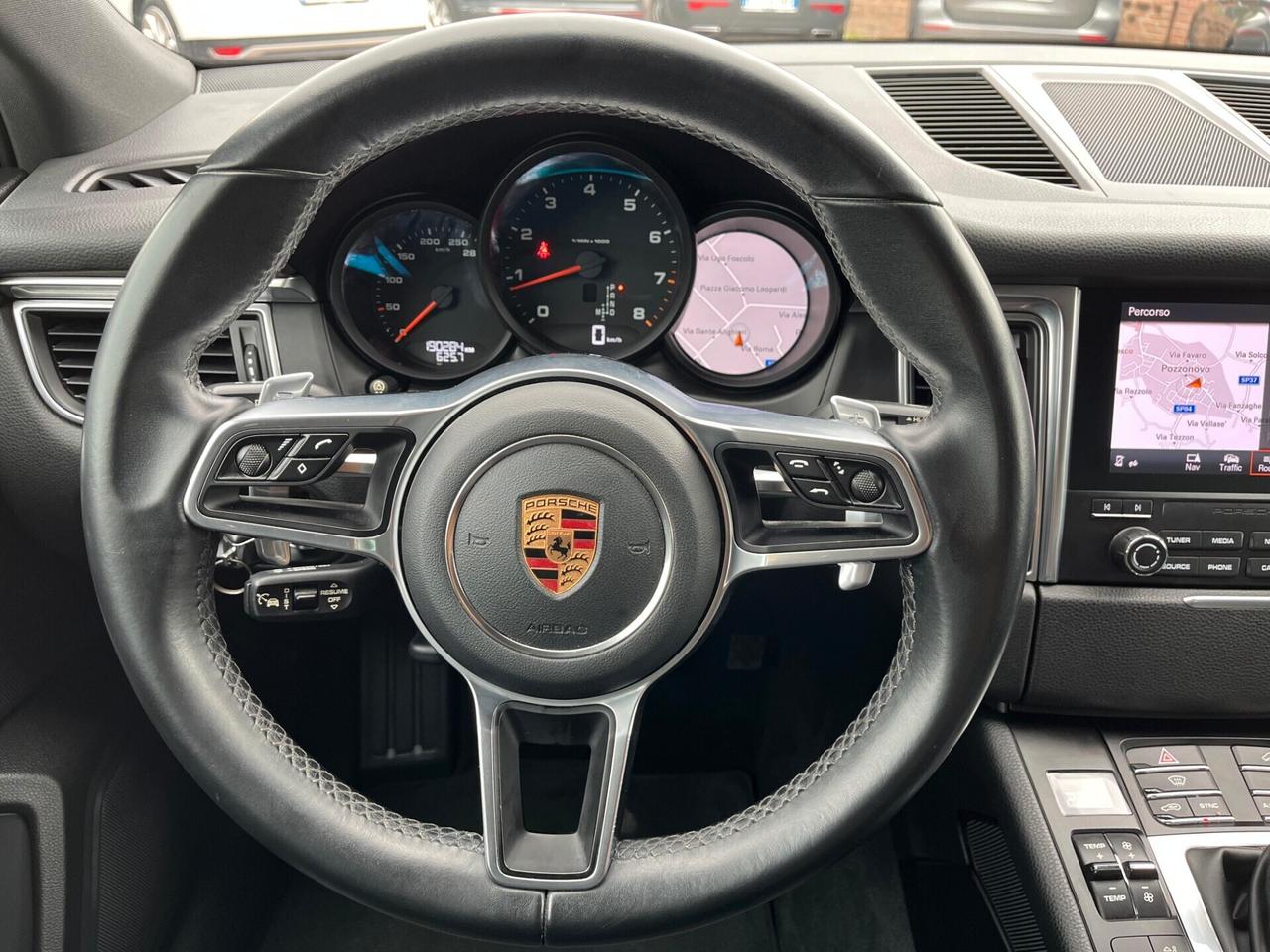 Porsche Macan 2.0 252 CV