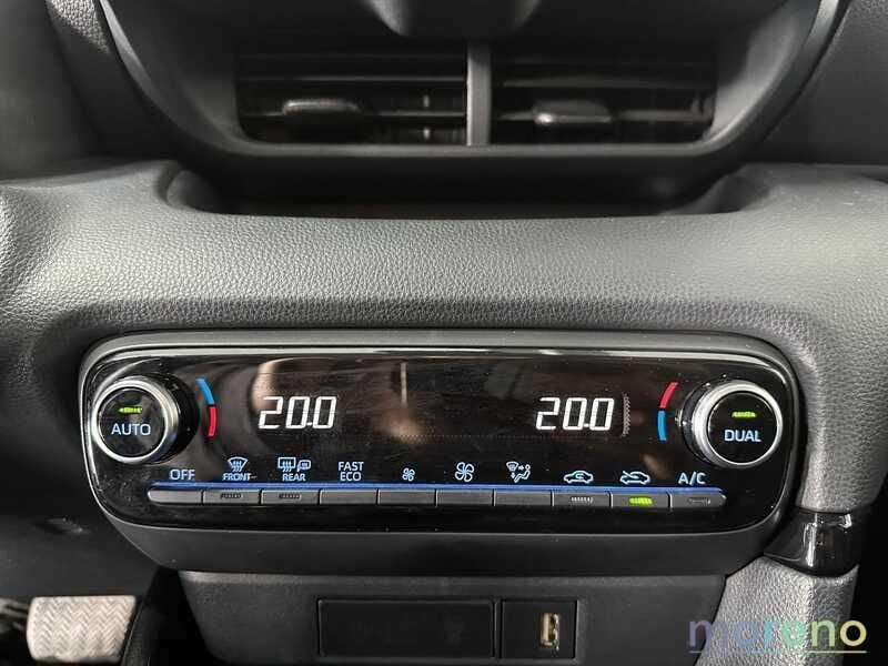 Toyota Yaris 1.5 hybrid Lounge