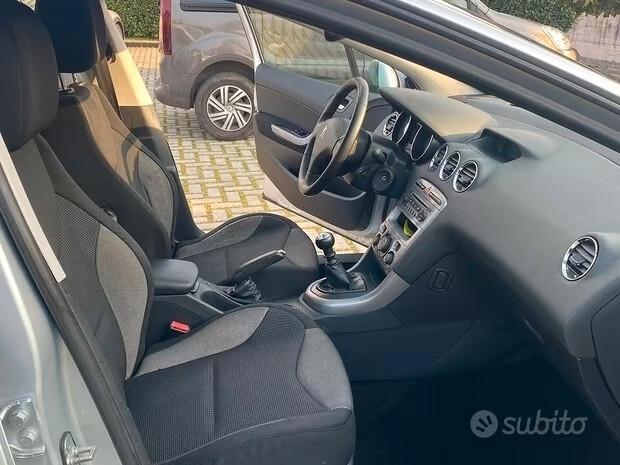Peugeot 308 1.6 8V e-HDi 112CV Stop&Start robotiz. 5p. Allure