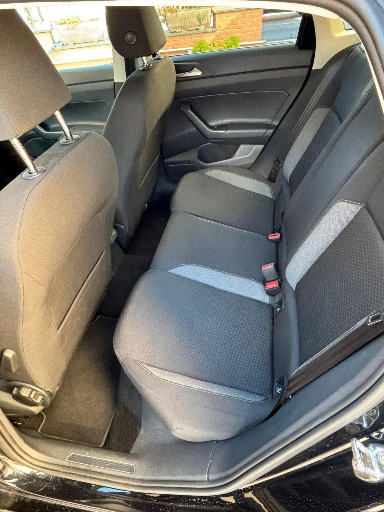 Volkswagen Taigo 1.0 TSI 115 CV DSG R-Line