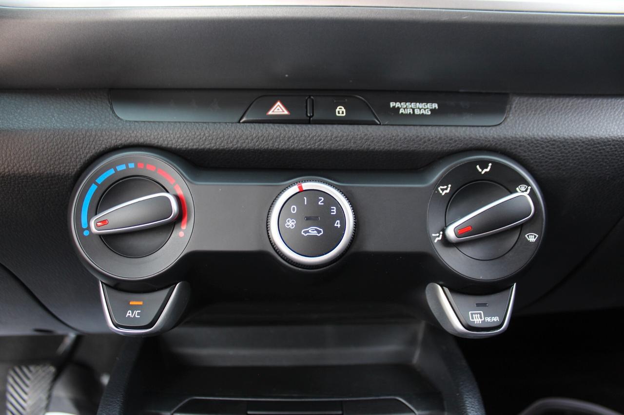 Kia Stonic 1.0 T-GDi 100 CV MHEV iMT Style