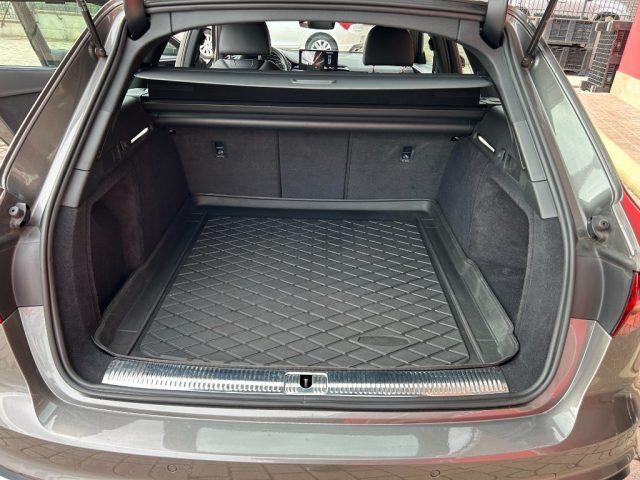 AUDI A4 Avant 30 TDI/136 CV S tronic S line