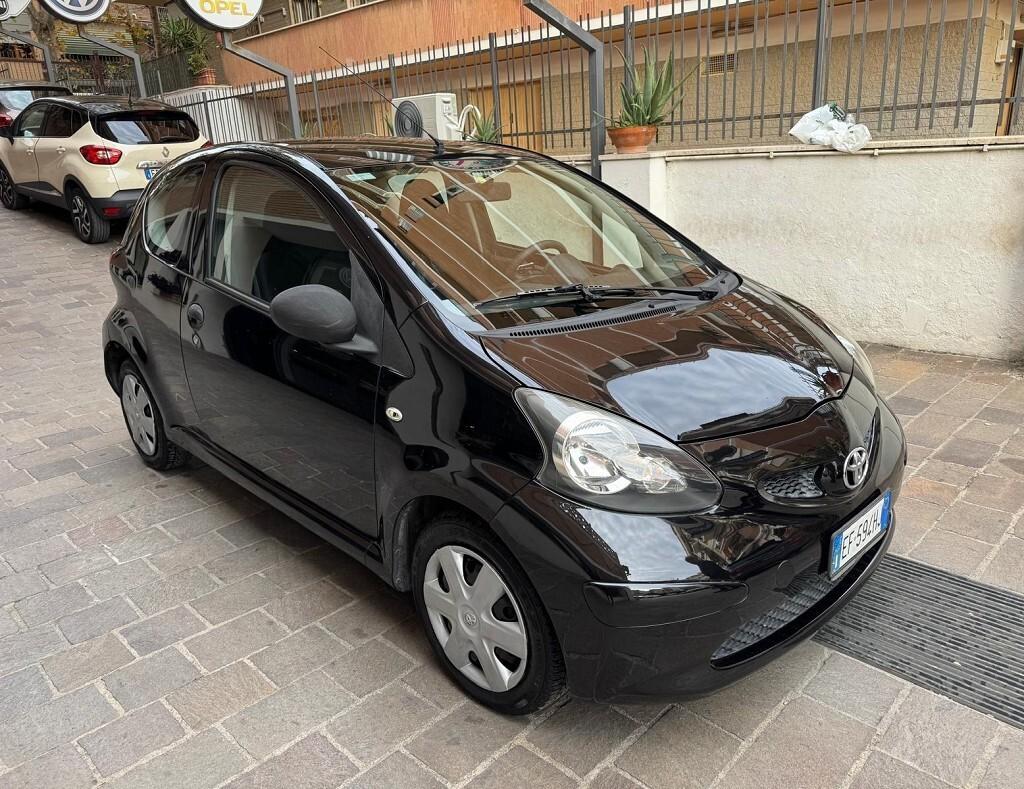 TOYOTA Aygo 1.0 12V VVT-i 3 porte Active GPL