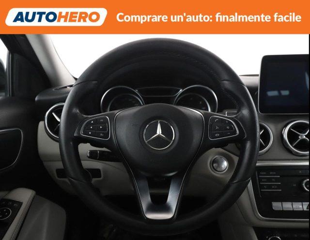 MERCEDES-BENZ GLA 200 d Automatic Sport