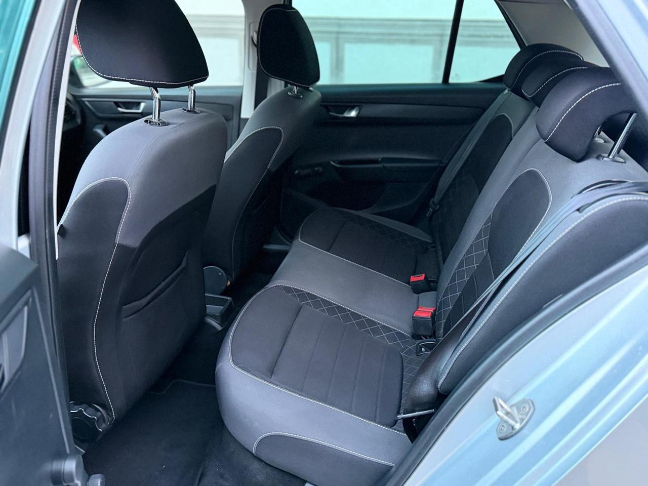 Skoda fabia led bicolore 2021 full opt 95,000 certificati