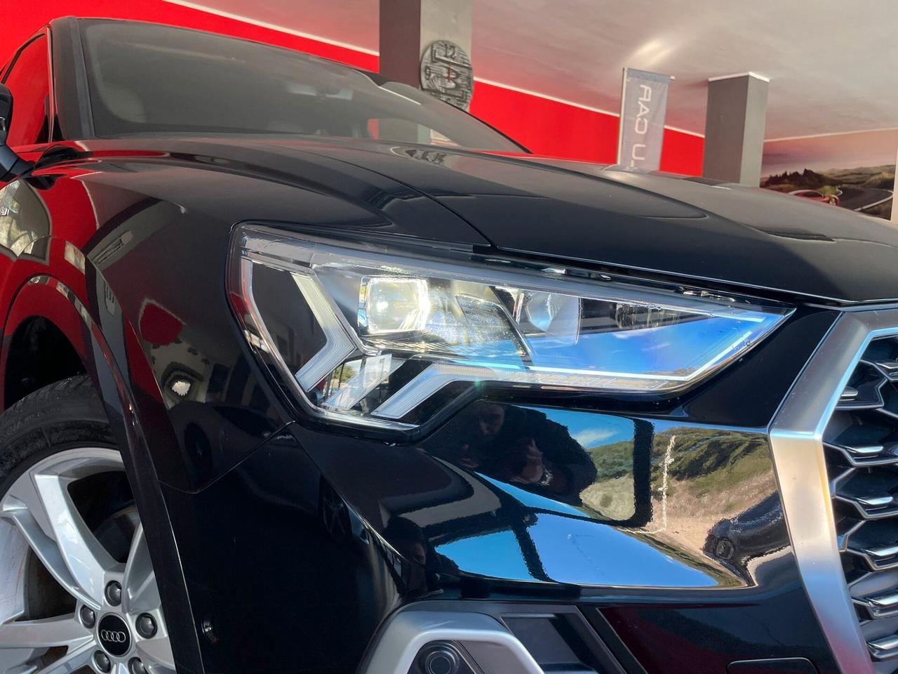 AUDI Q3 SPTB S-LINE S-TRONIC 35Tdi "MATRIX-VIRTUAL"