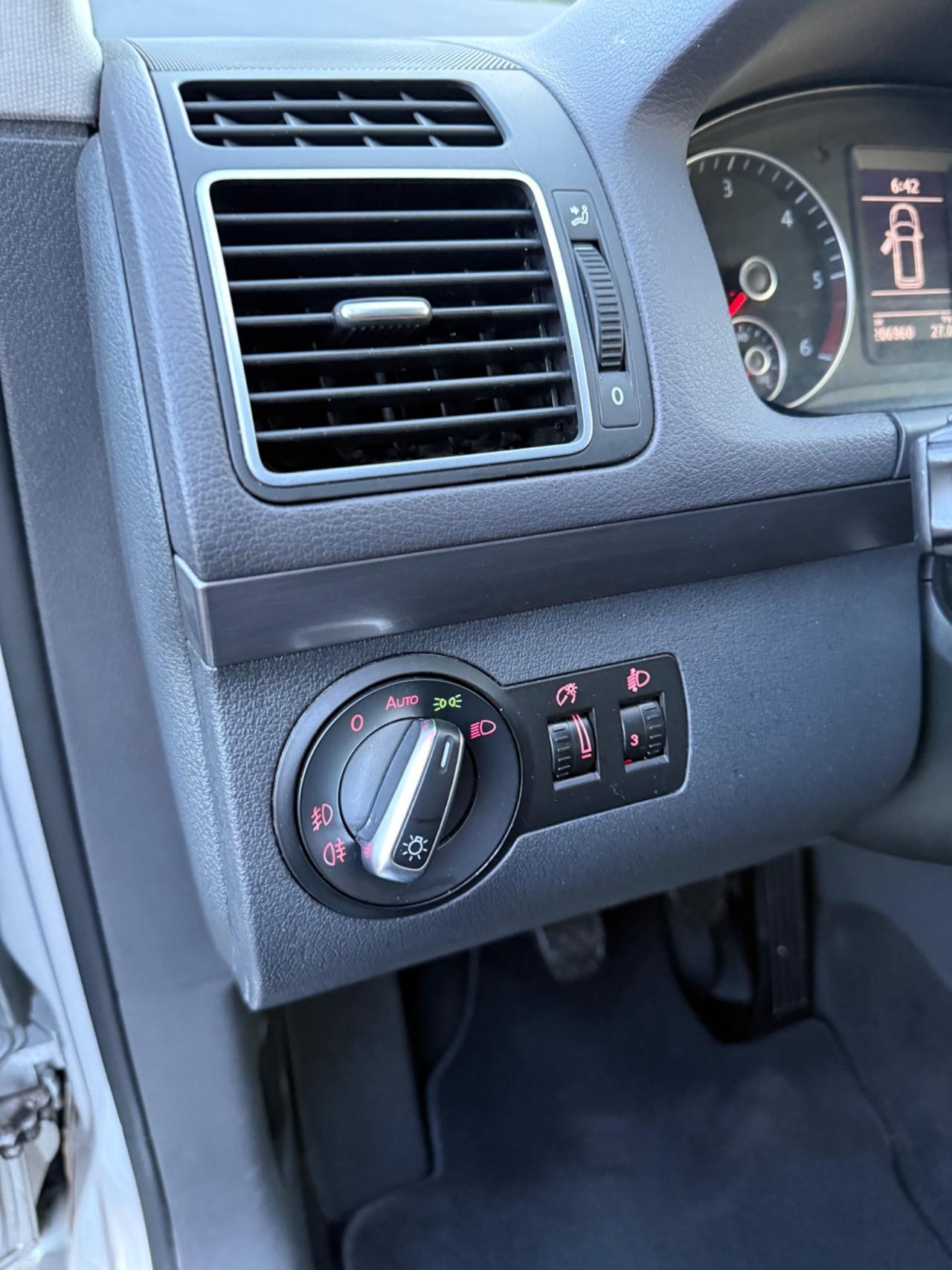 Volkswagen Touran 1.6 TDI 105CV 7 POSTI EURO 5