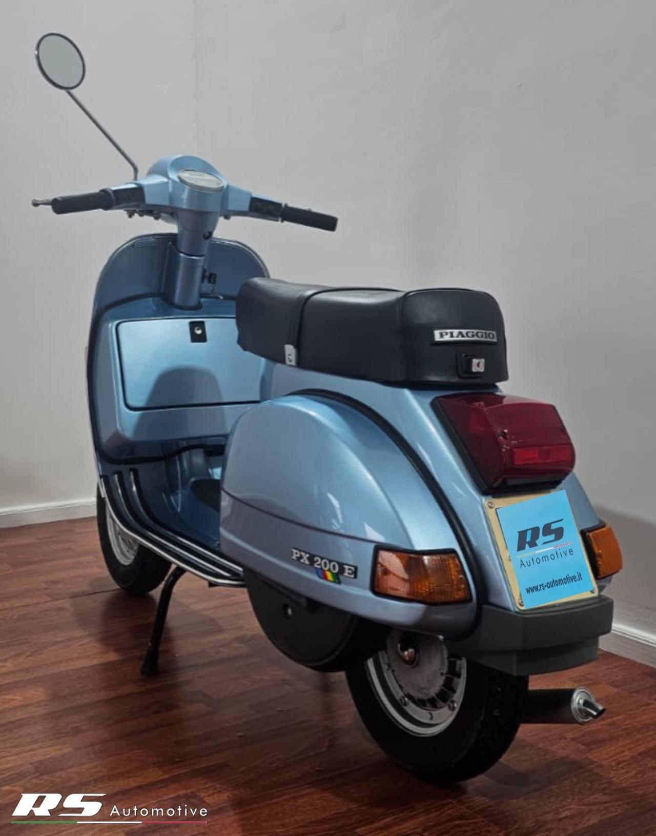 Vespa PX 200E