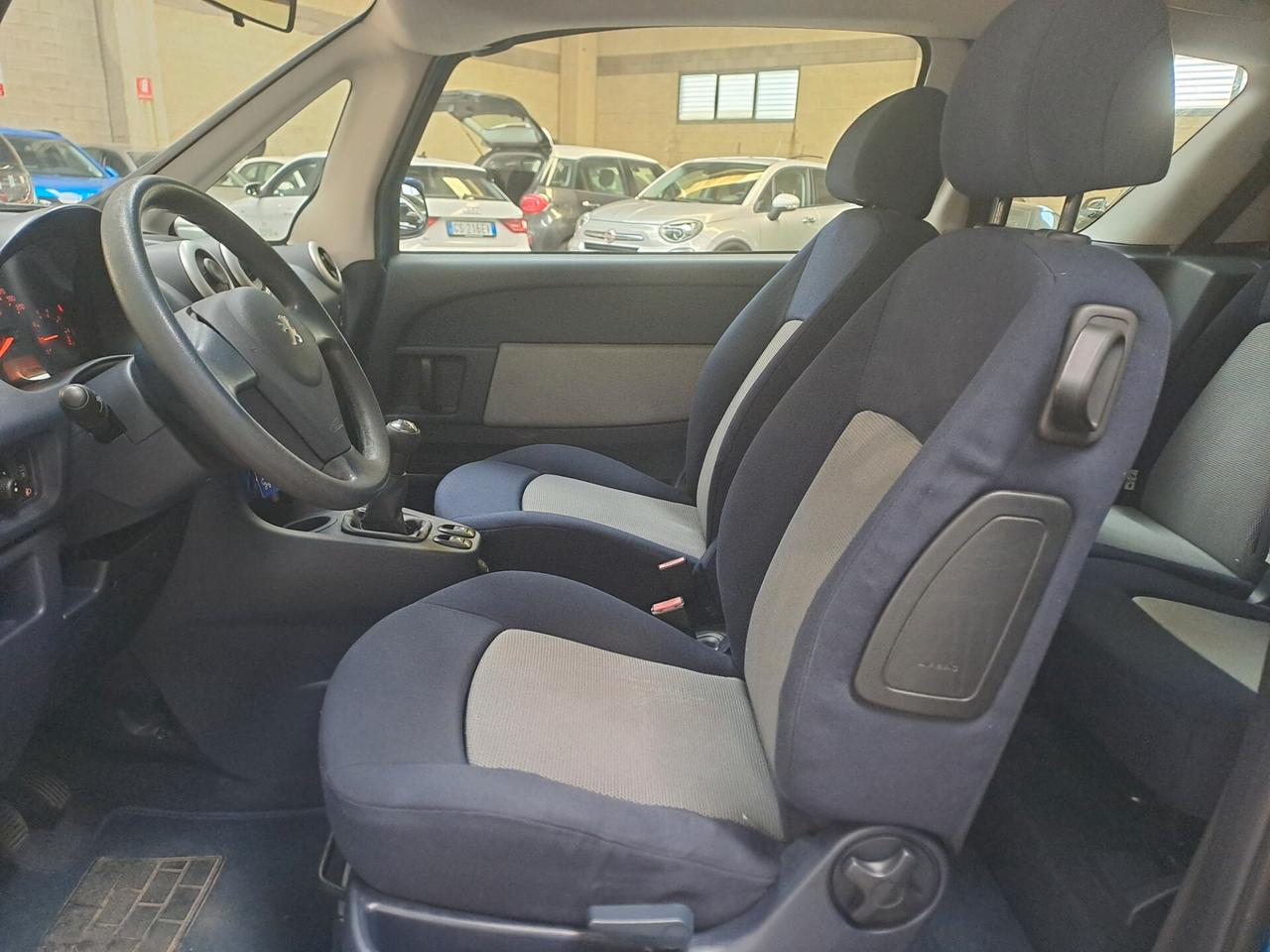 PEUGEOT 1007 1.4 BENZINA *OK NEOPATENTATI*