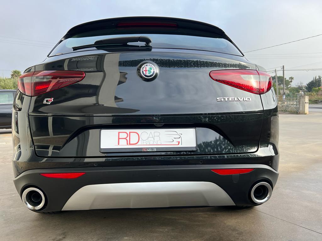 Alfa Romeo Stelvio 2.2 Turbodiesel 210 CV AT8 Q4 Executive
