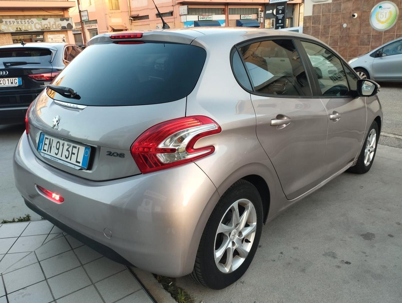 Peugeot 208 1.4 HDi 68 CV 5 porte Active