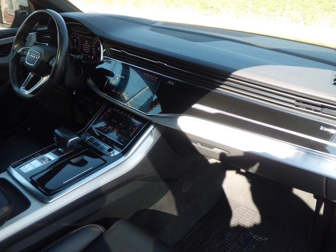 Audi Q8 50 TDI 286 CV quattro tiptronic Sport IPERFULL+4 RUOTE STERZANTI+TETTO APRIBILE+PANORAMICO