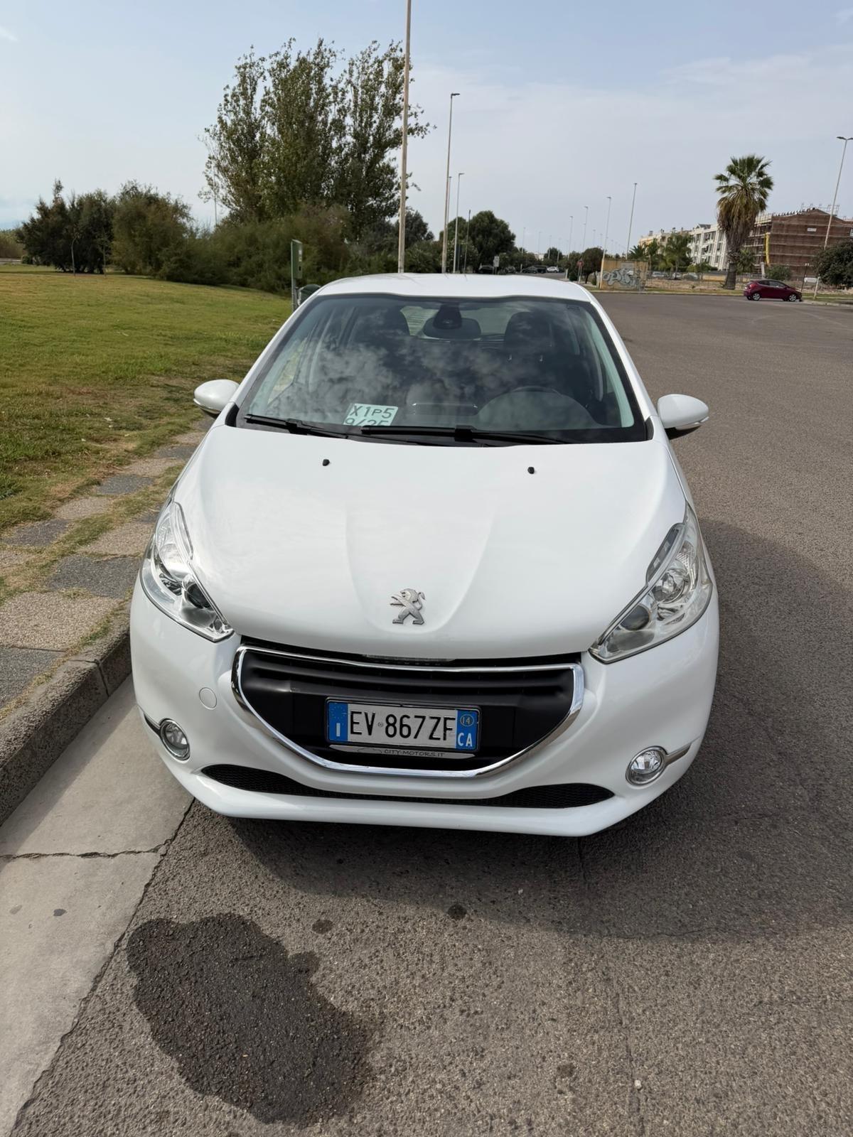 Peugeot 208 1.6 HDI Diesel -Neopatentati-Unico Proprietario