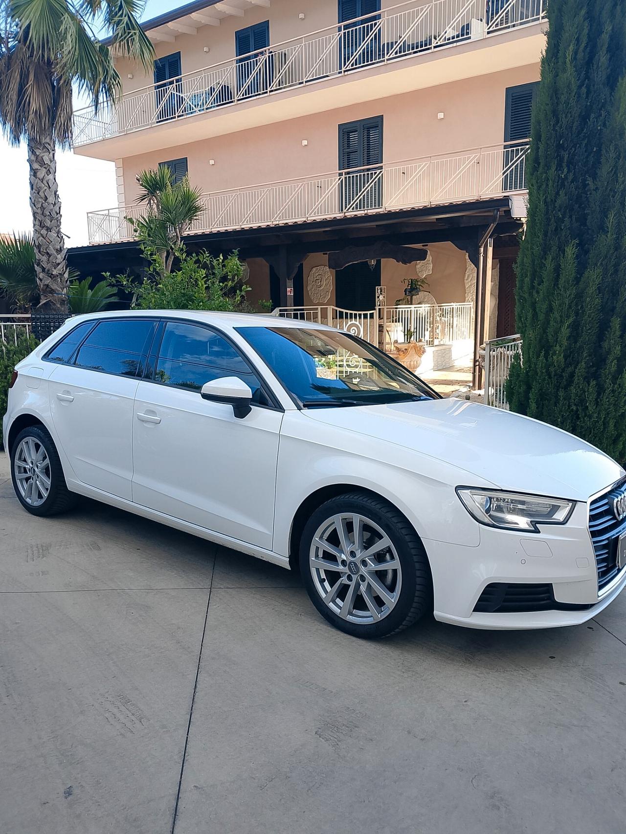 Audi A3 SPB 30 g-tron S tronic Sport