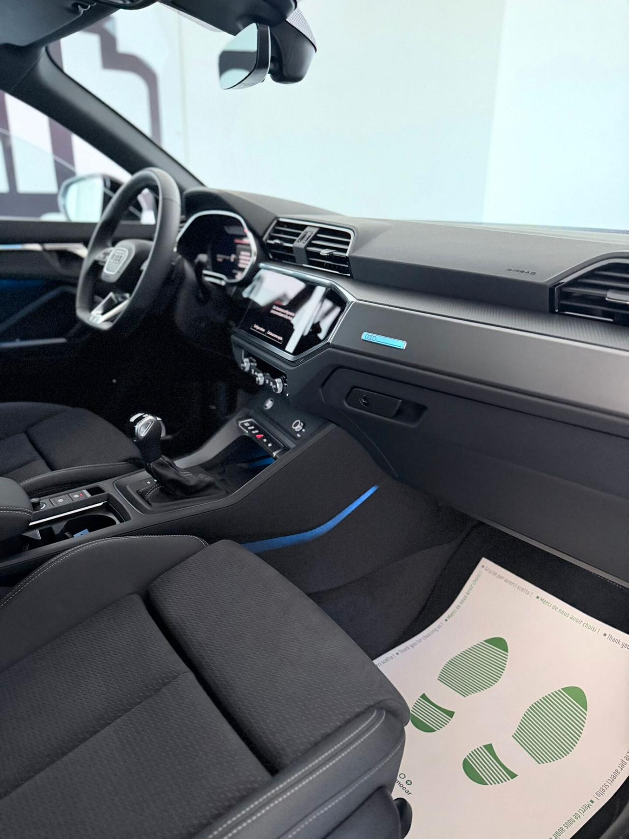 Audi Q3 35 TDI S tronic Identity Black