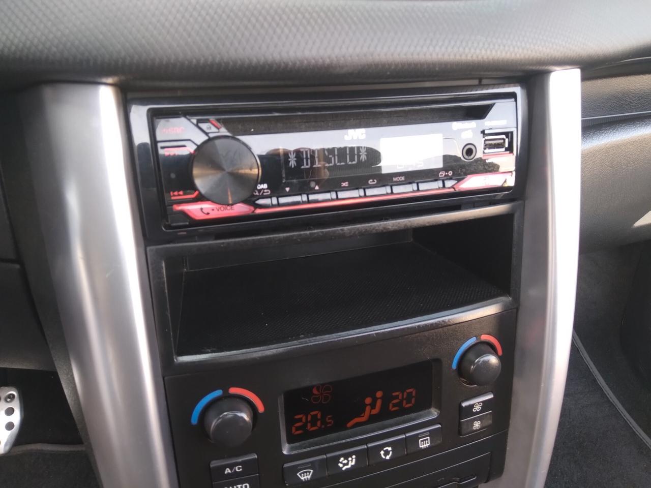 Peugeot 207 1.6 HDi 110CV CC Roland Garros anche per neopatentati