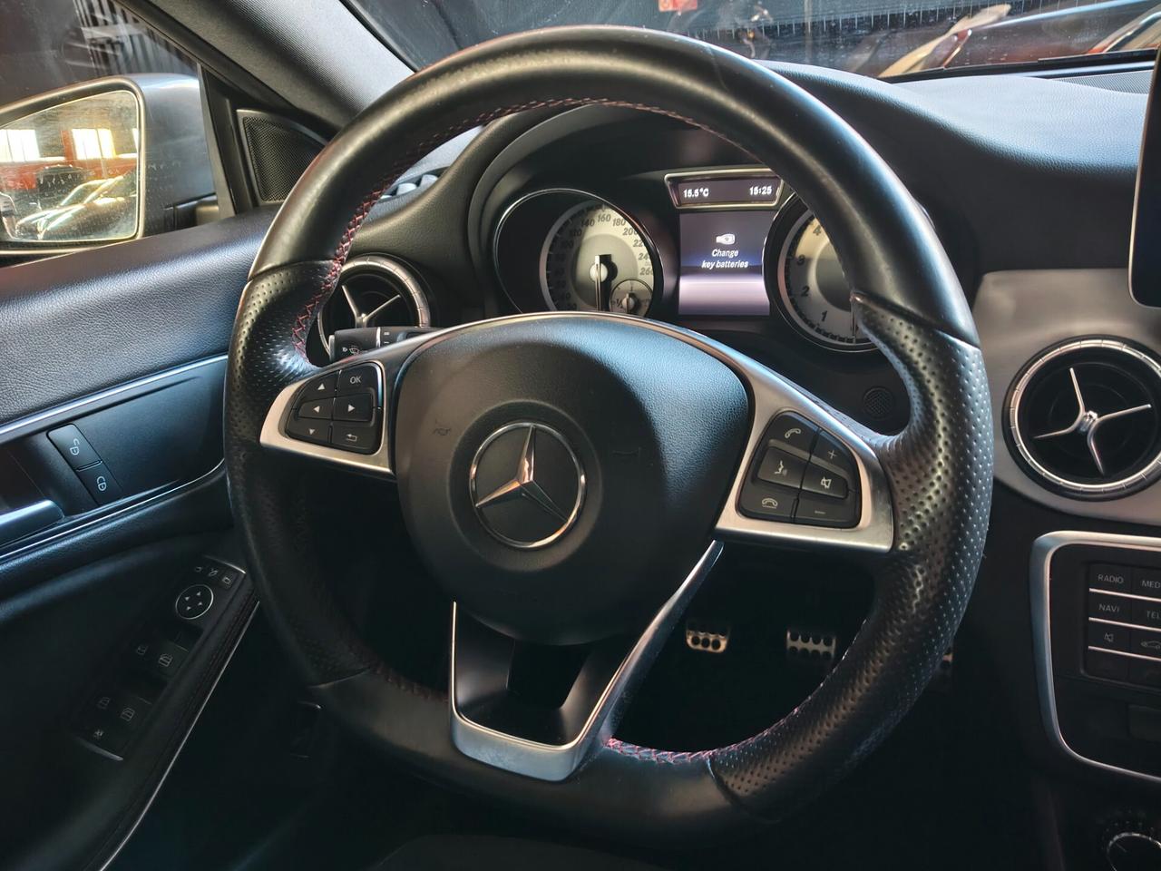 Mercedes-benz CLA 180 Premium