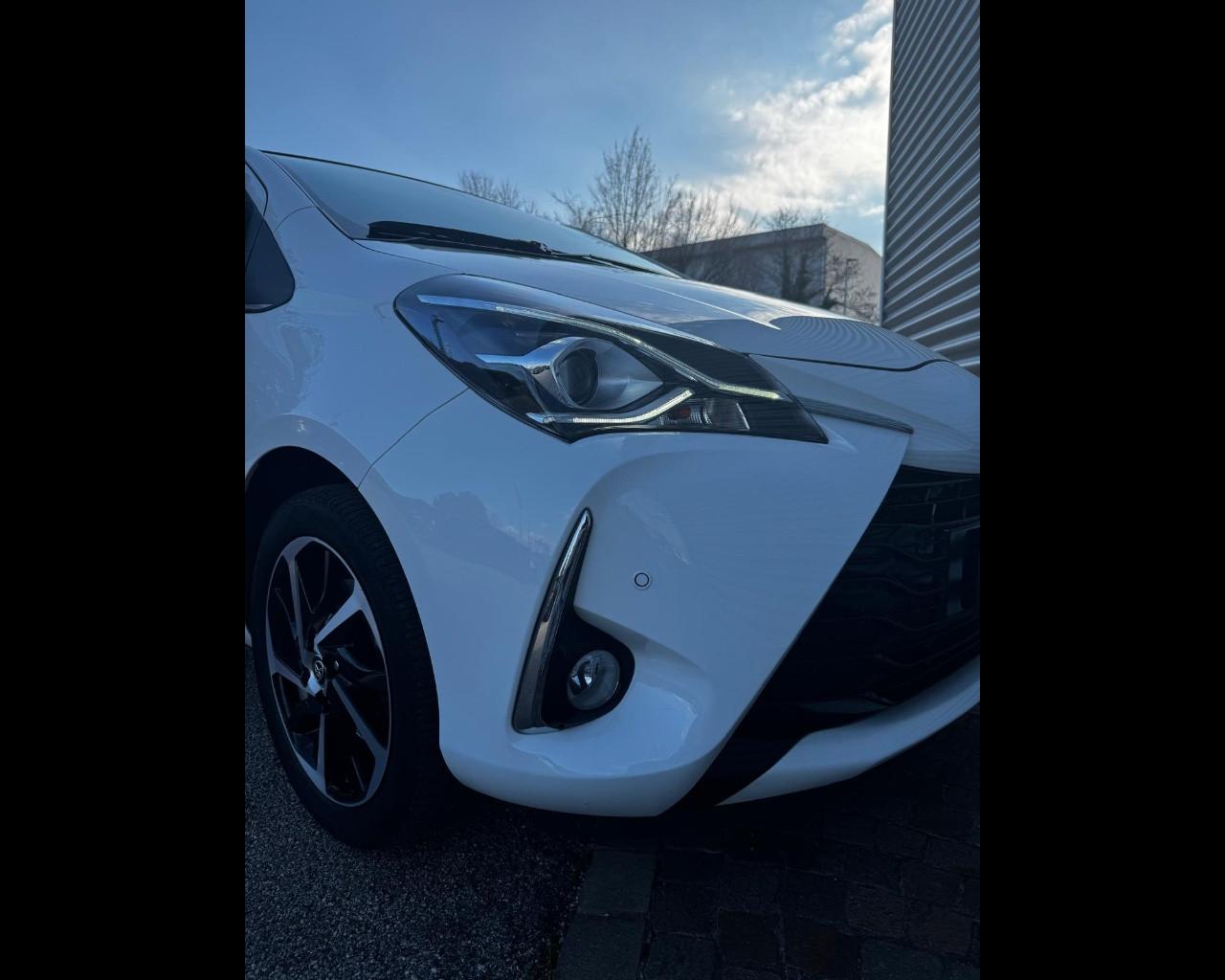 TOYOTA YARIS 5P 1.5 LOUNGE