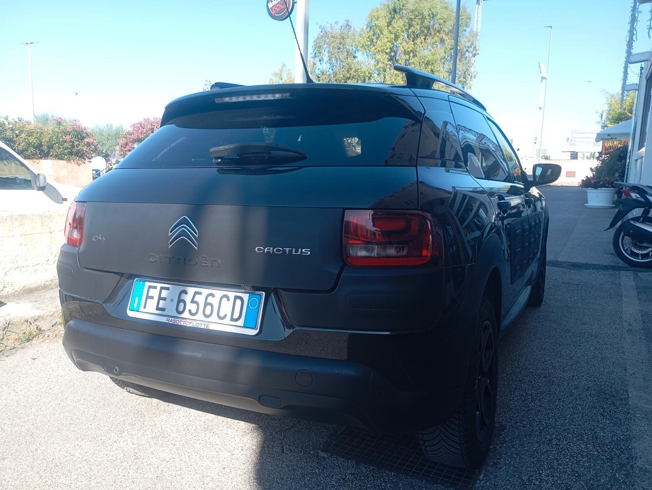 Citroen C4 Cactus PureTech 82 Shine full optional