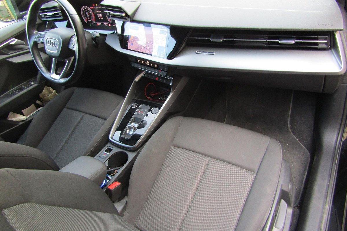 AUDI A3 SPB 30 g-tron S tronic Business