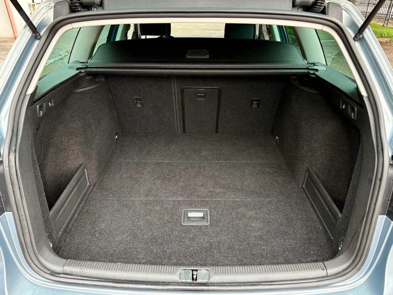 Volkswagen Passat 2.0 TDI Comfortline BlueM. Tech.