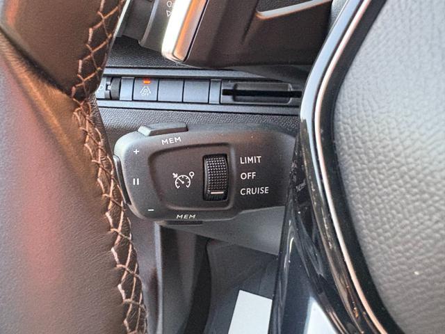 PEUGEOT 3008 1.5 BlueHDi 130 S&S EAT8 Allure