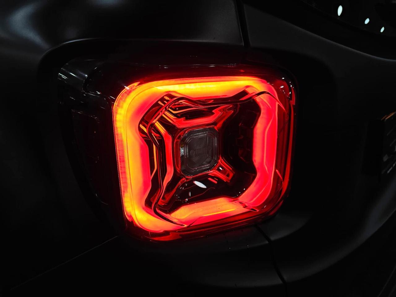 NUOVA JEEP RENEGADE LIMITED BLACK LINE 1.6 MJT 120CV DCT AUTOMATIC