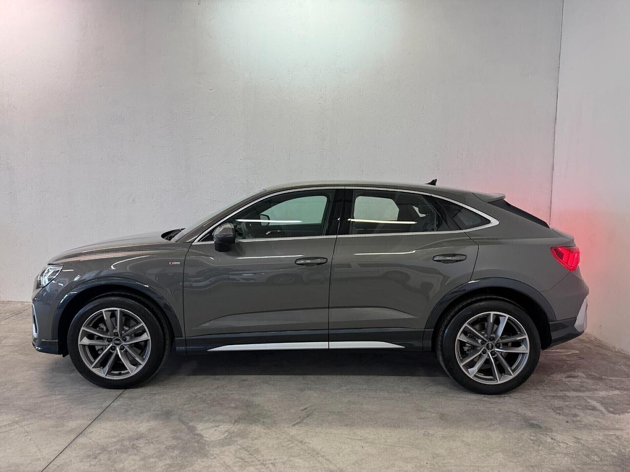 Audi Q3 Sportback 40 2.0 Tfsi Edition S-Line Quattro S-Tronic ** SOLO 2.900 KM ** UFF. ITALIANA IN GARANZIA AUDI ** PREZZO REALE