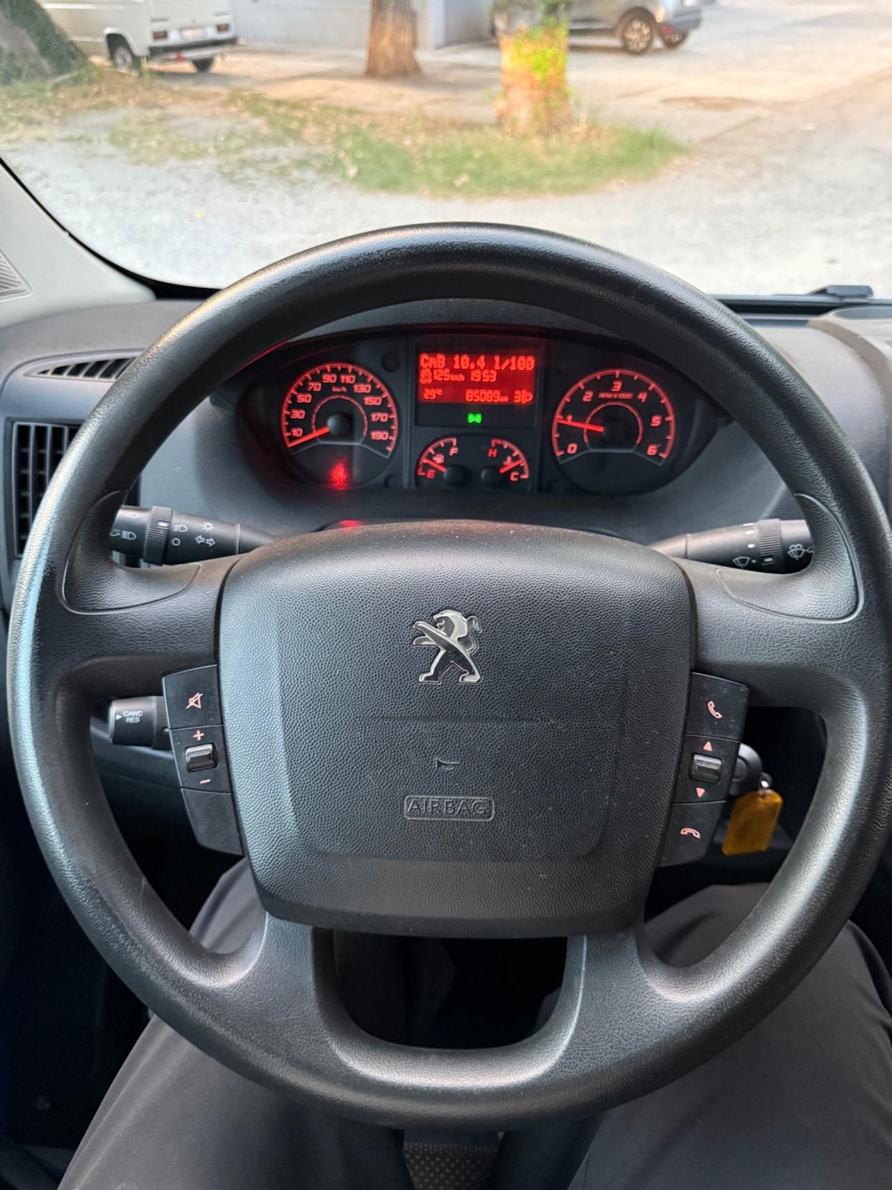 Peugeot Boxer 330 2.2 BlueHDi 120 S&S PC-TN Furgone