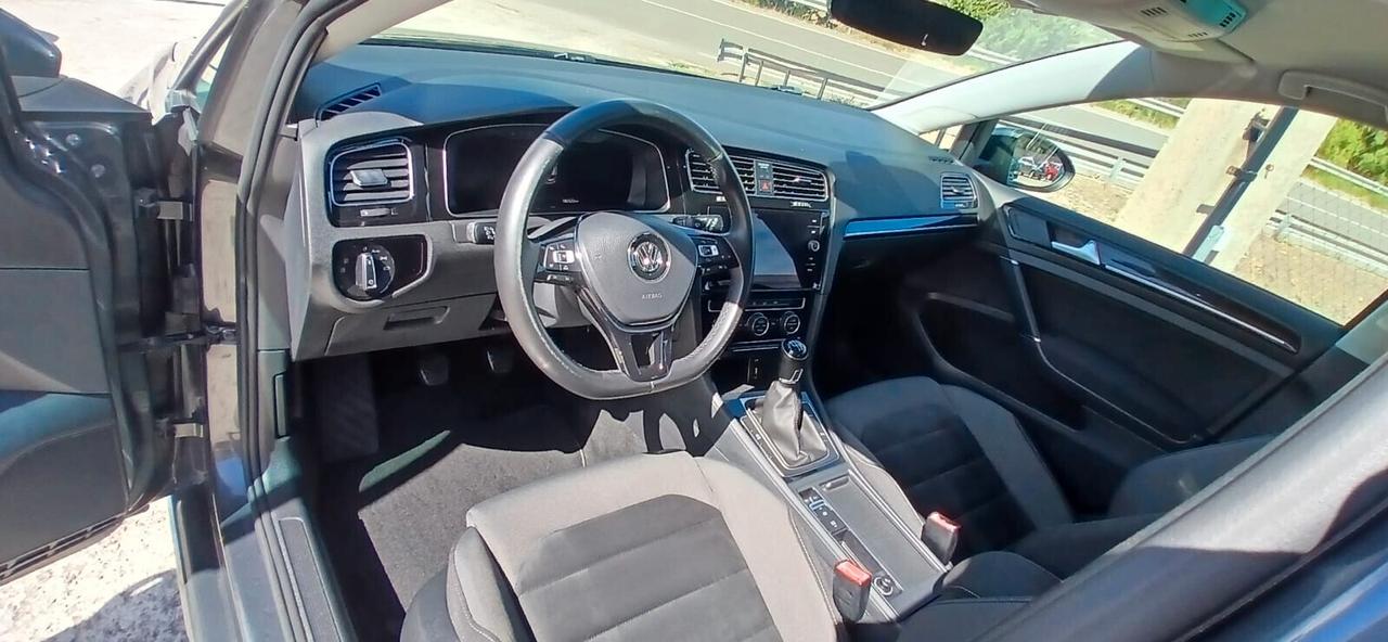Volkswagen Golf 7.5 ° 1.6 TDI Executive - 2018