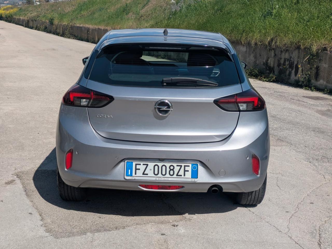 Opel Corsa 1.2 100 CV Edition