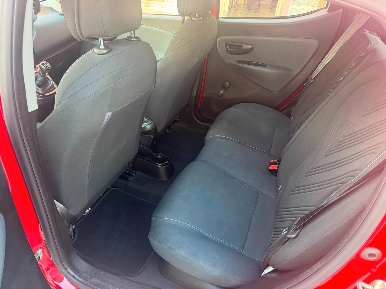 Lancia Ypsilon 1.0 FireFly 5 porte S&S Hybrid Ecochic Gold